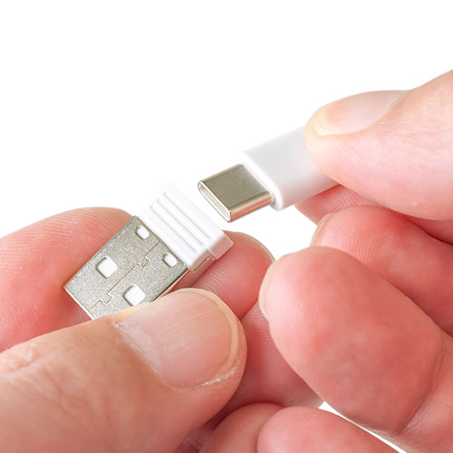 リール式マルチ充電ケーブル