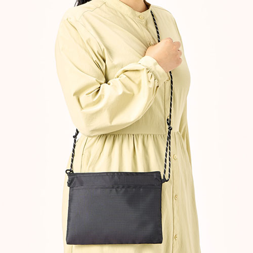 リップストップポケットサコッシュ