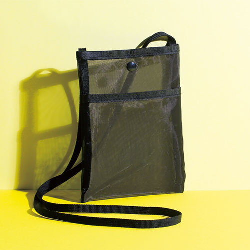 プラシャープ・フロントポケット付きメッシュサコッシュ