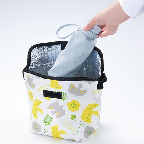 たためるスピナーシリコンボトル