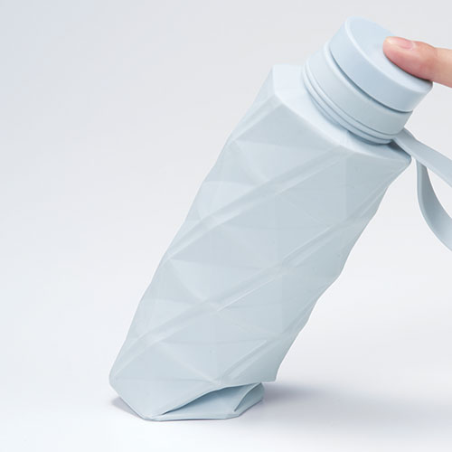 たためるスピナーシリコンボトル