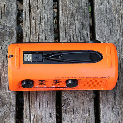 dretec さすだけ充電ラジオライト3