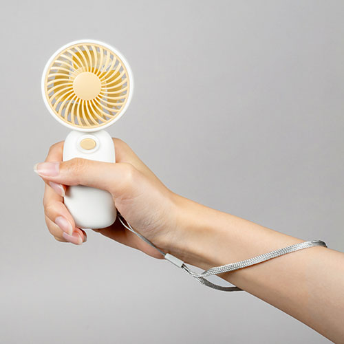 乾電池式ハンディファン