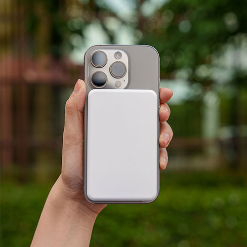 マグネット付ワイヤレスバッテリー5000