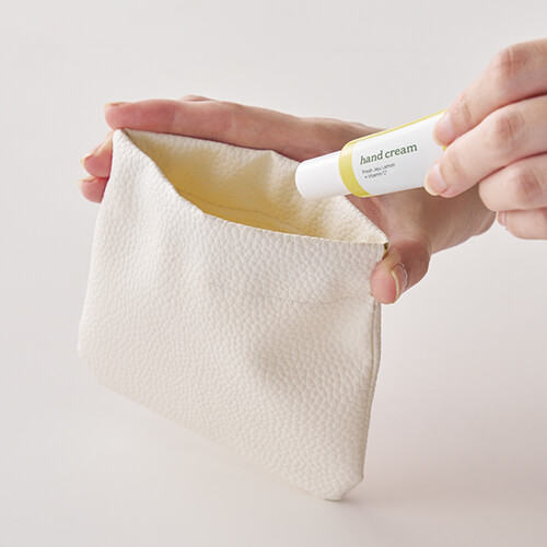 カラモ レザー調バネ式ミニポーチ